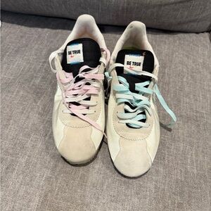 Nike White and Black Sneakers